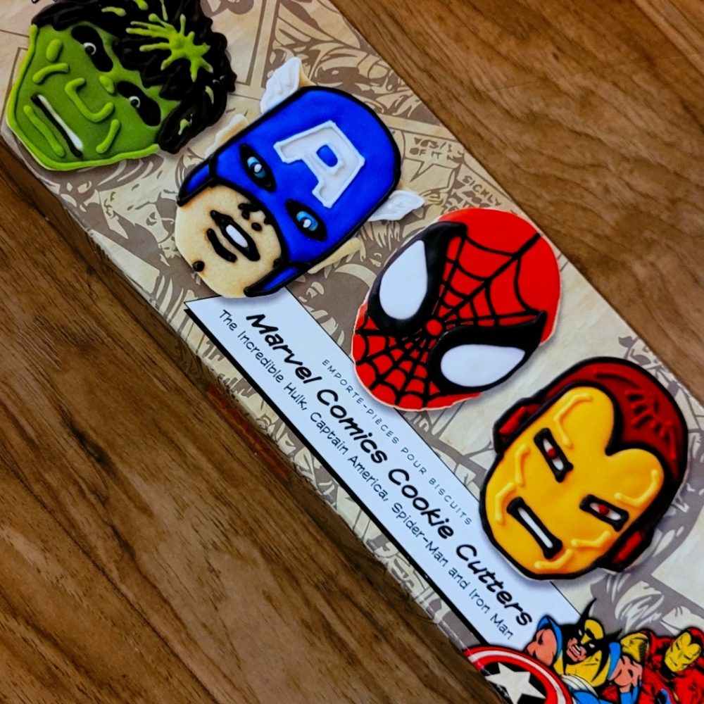 Williams Sonoma Marvel Cookie Cutters Hulk Iron Man Capt America Spider Man